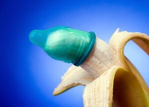 Kondom v banani