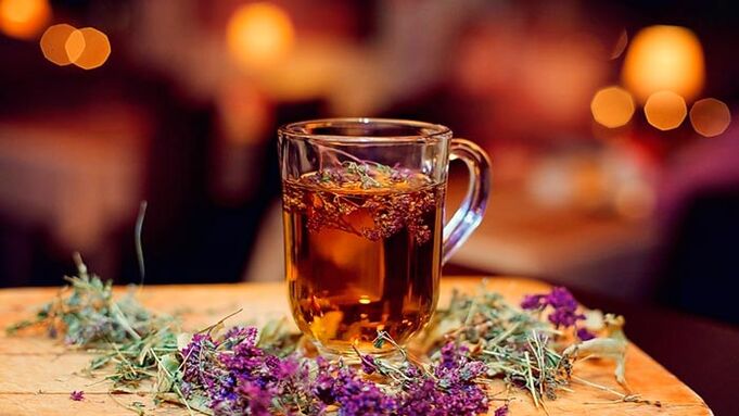 Pitje čaja iz timijana pomaga povečati moško dostojanstvo